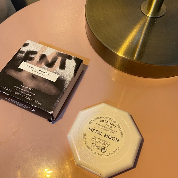 Fenty moon light highlight - Picture 3 of 3